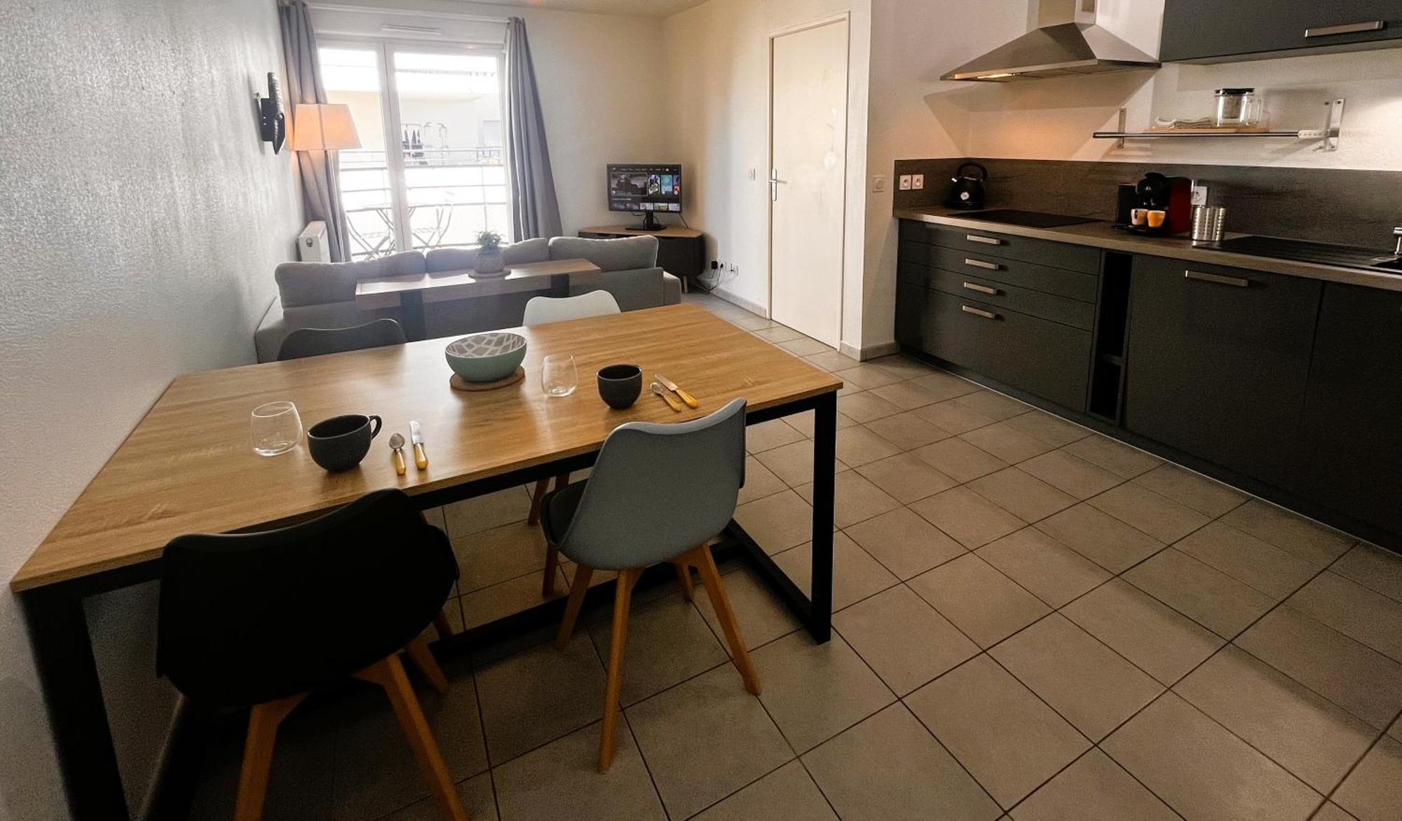 Romarin - Proche Gare - Cosy Apartment Miramas